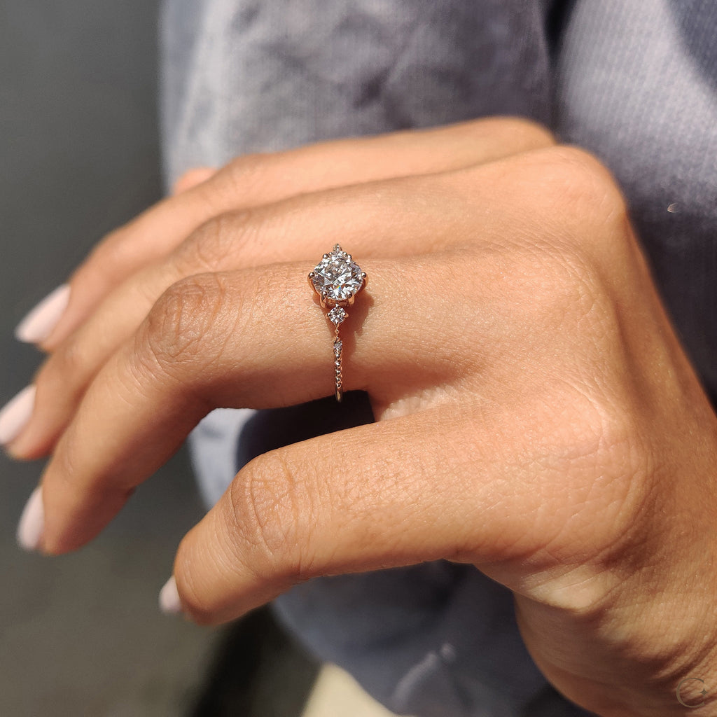 3 Stone Diamond Ring With Round Cut Stones