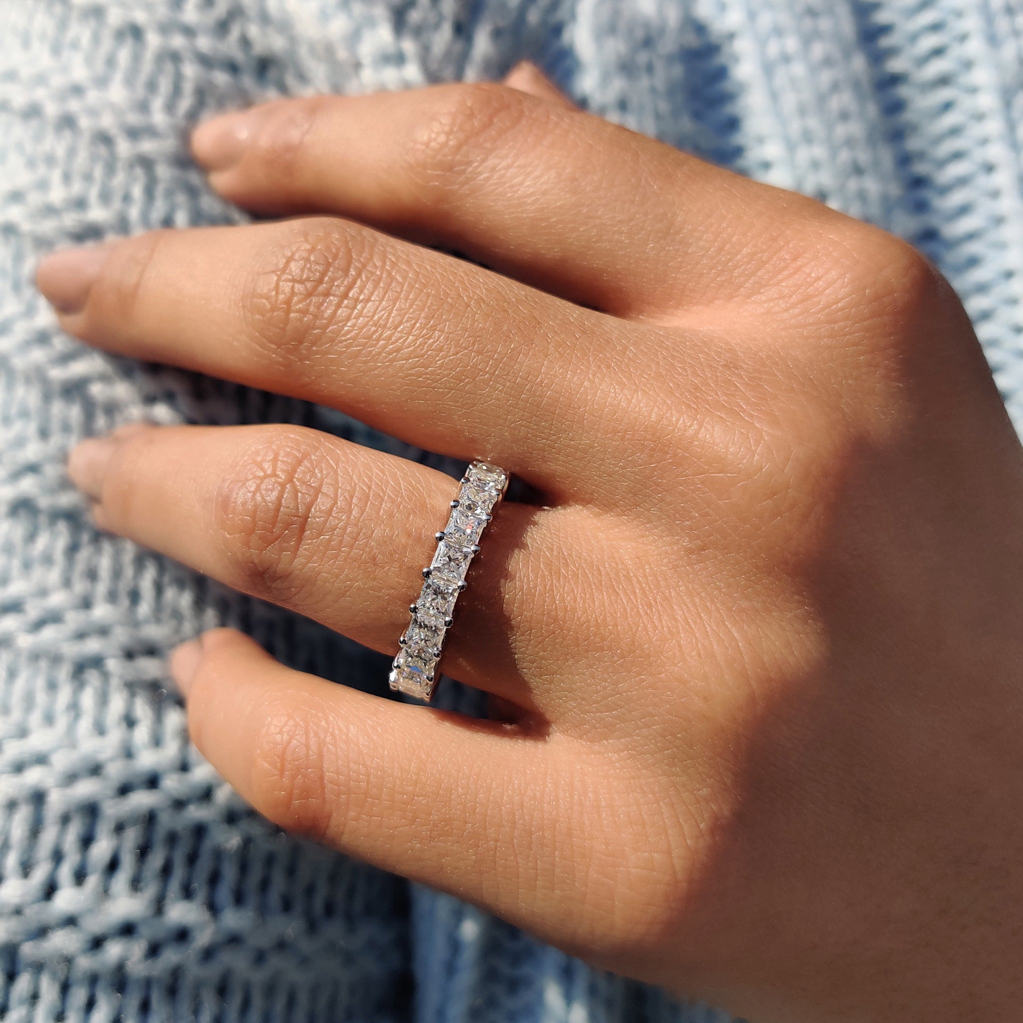 Moissanite Princess Cut Wedding Band With Prong Setting Zweitbild