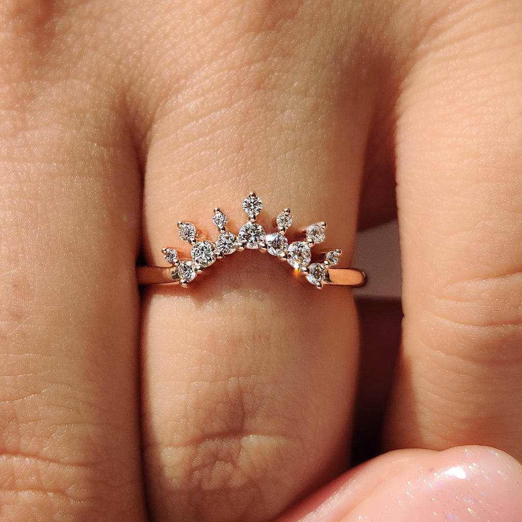 Round Diamond Wedding Band In Tiara Style