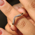 Curved Wedding Band With Round Cut Diamond