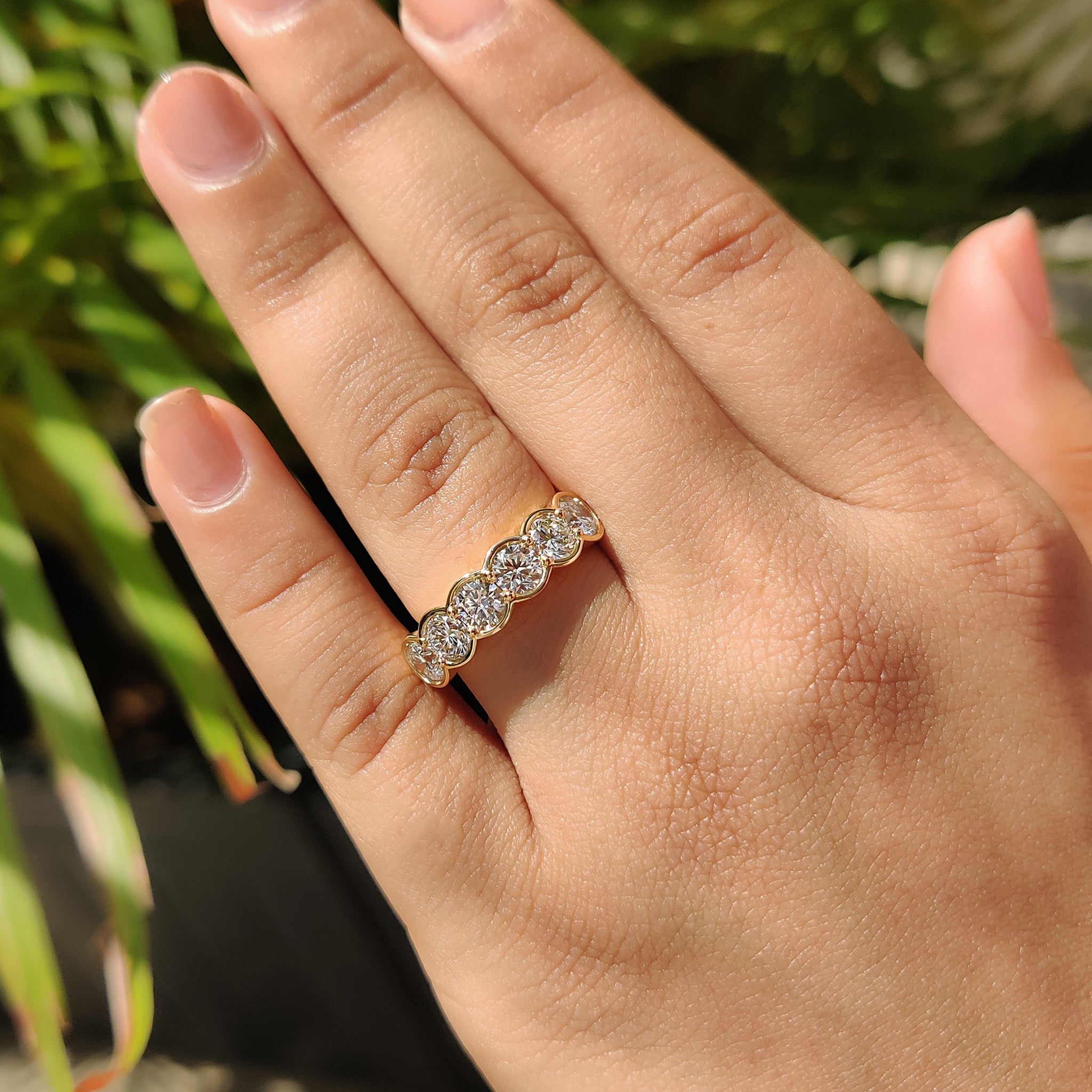 Yellow Gold Wedding Band - 6 Round Diamond
