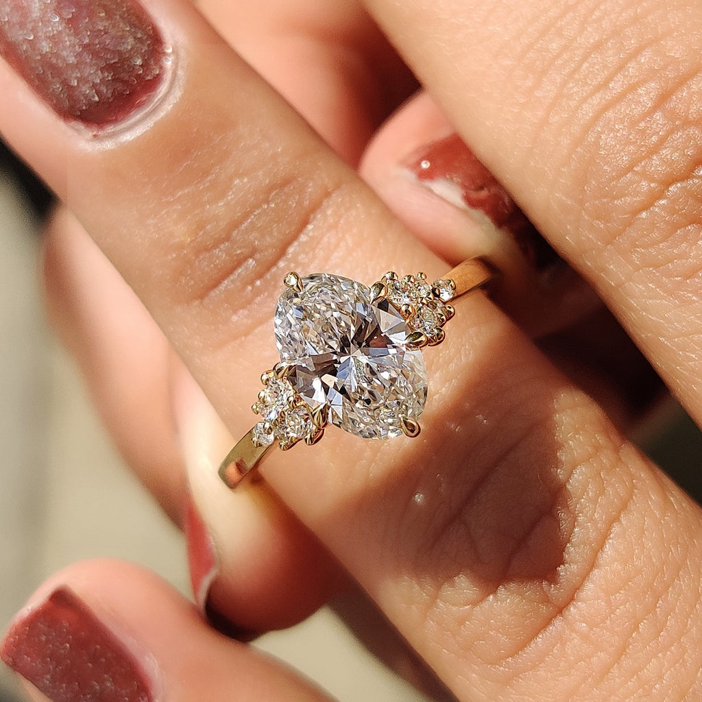 Oval Cut Diamond Engagement Ring In Yellow Gold