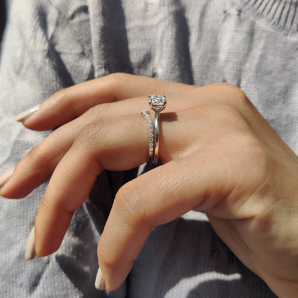 Round Cut Moissanite White Gold Bridal Set With V Shaped Band