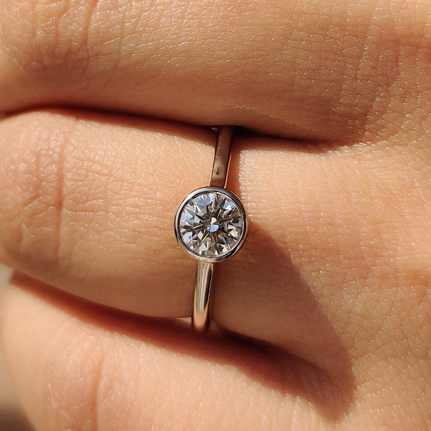 Bezel Set Diamond Ring in Round Diamond Main image