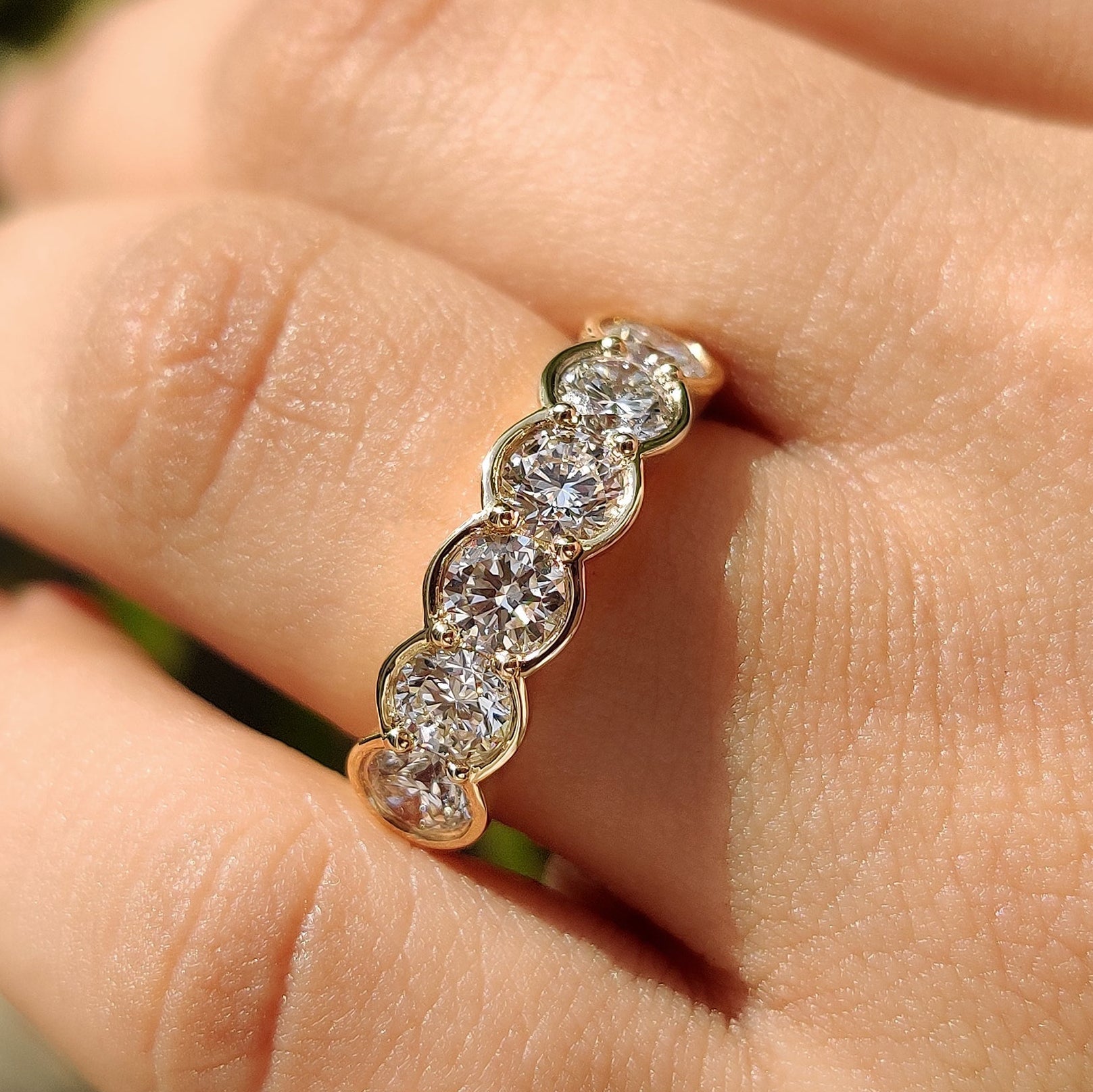Yellow Gold Wedding Band - 6 Round Diamond