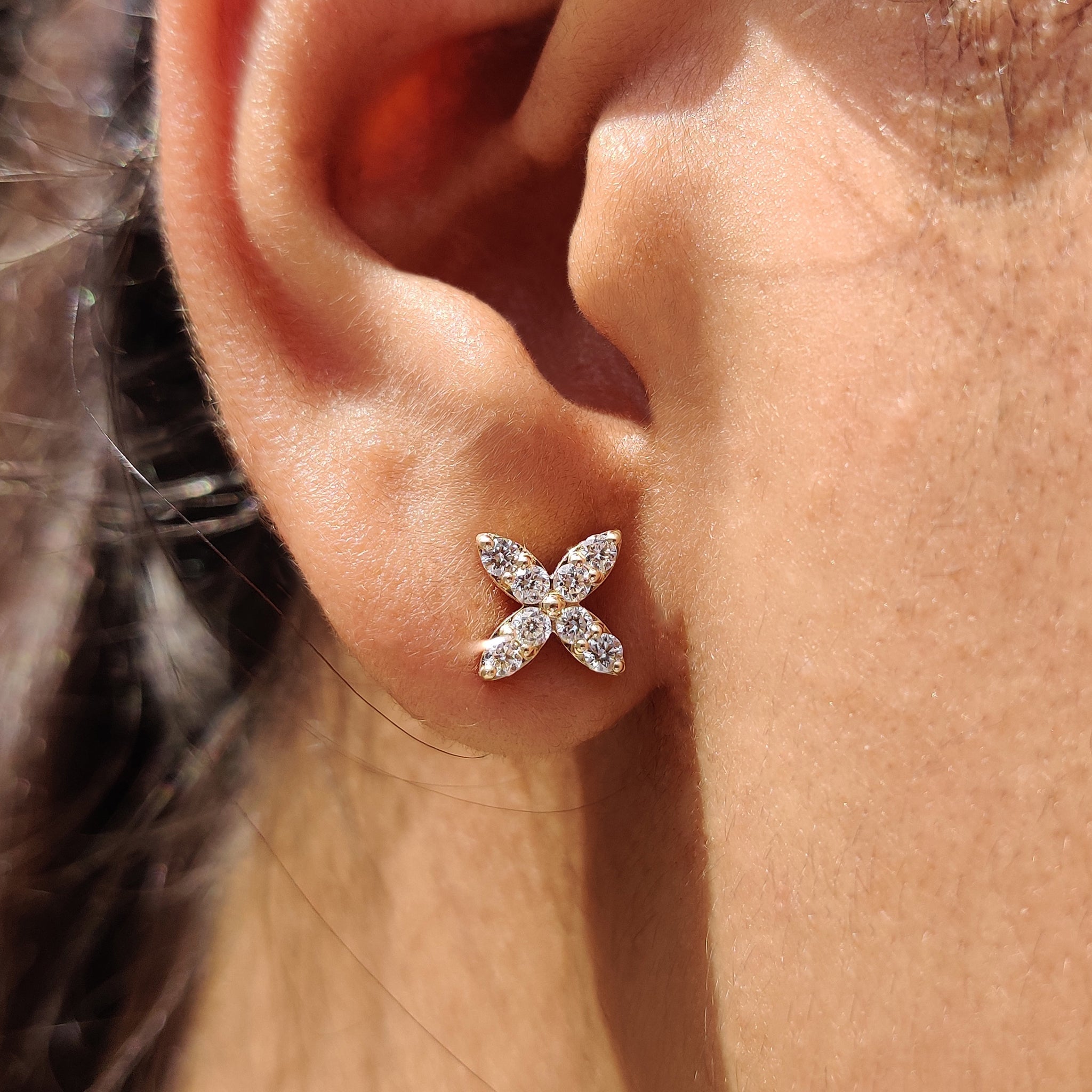 Flower Earrings - White Gold