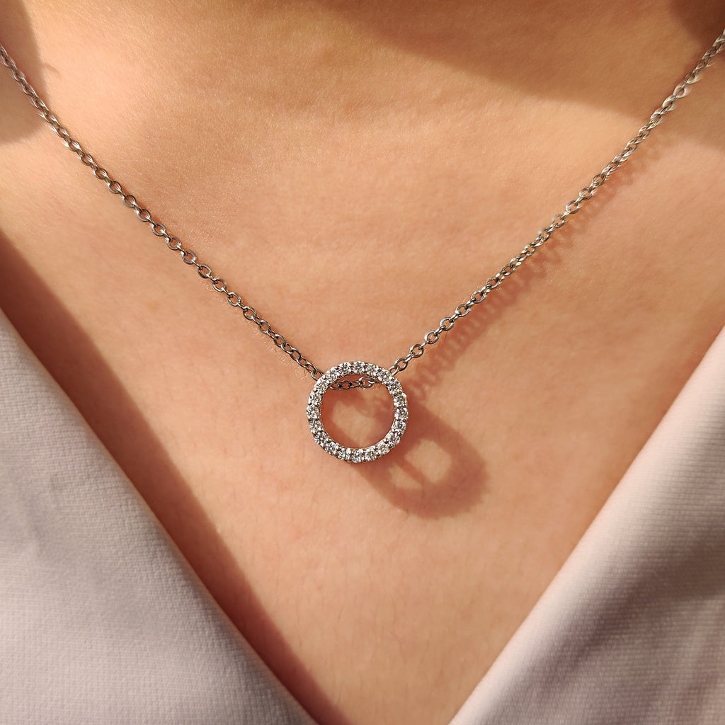 Round Diamond Pendant – White Gold Design