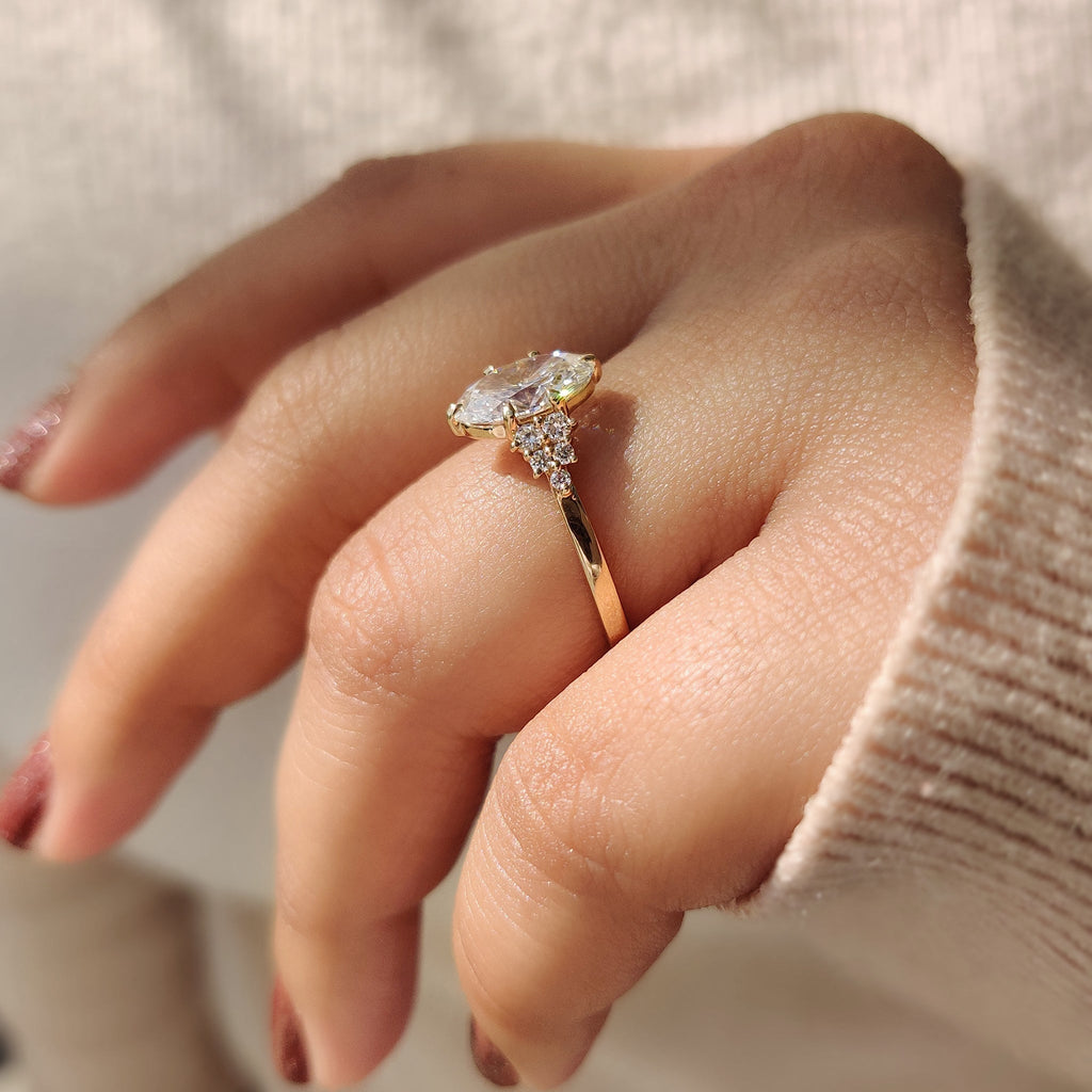 Oval Cut Diamond Engagement Ring In Yellow Gold
