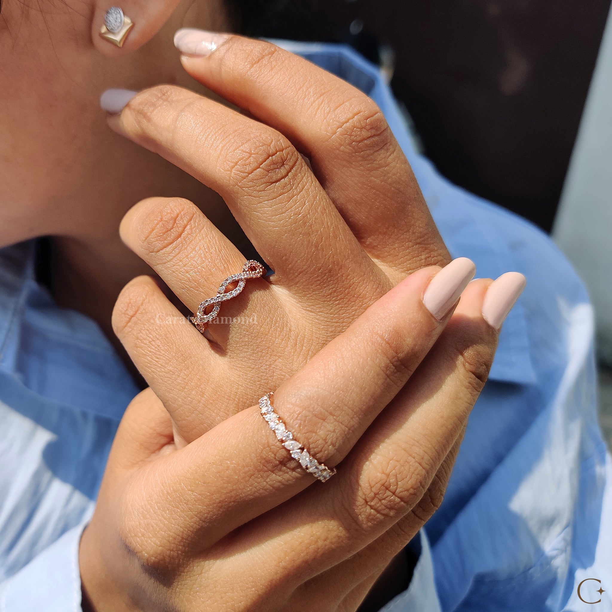 Round Cut Twisted Diamond Wedding Band