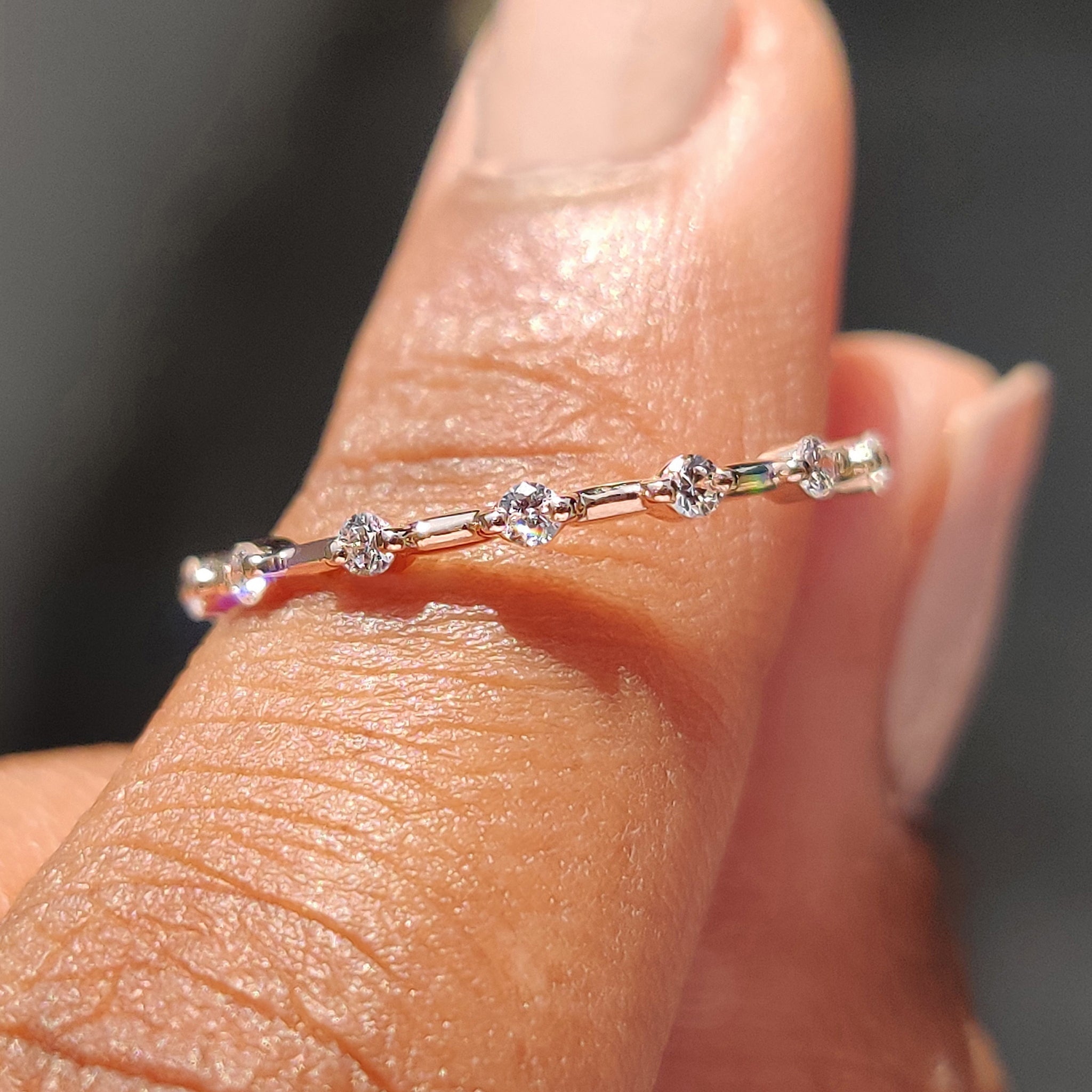 Rose Gold Wedding Band – Half Eternity Image secondaire du produit