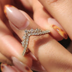 Round Cut Curved Diamond Wedding Band