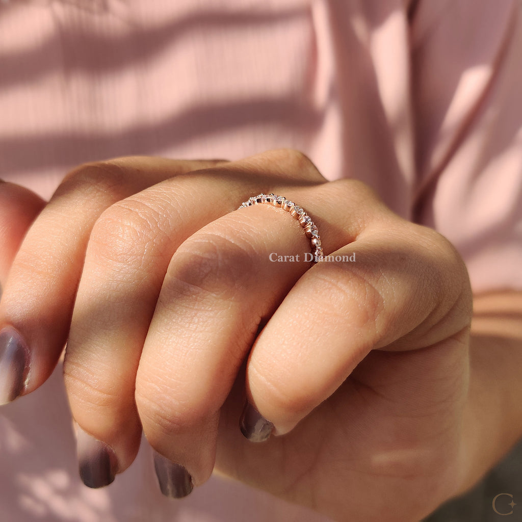 Rose Gold Wedding Band With Round Cut Diamond