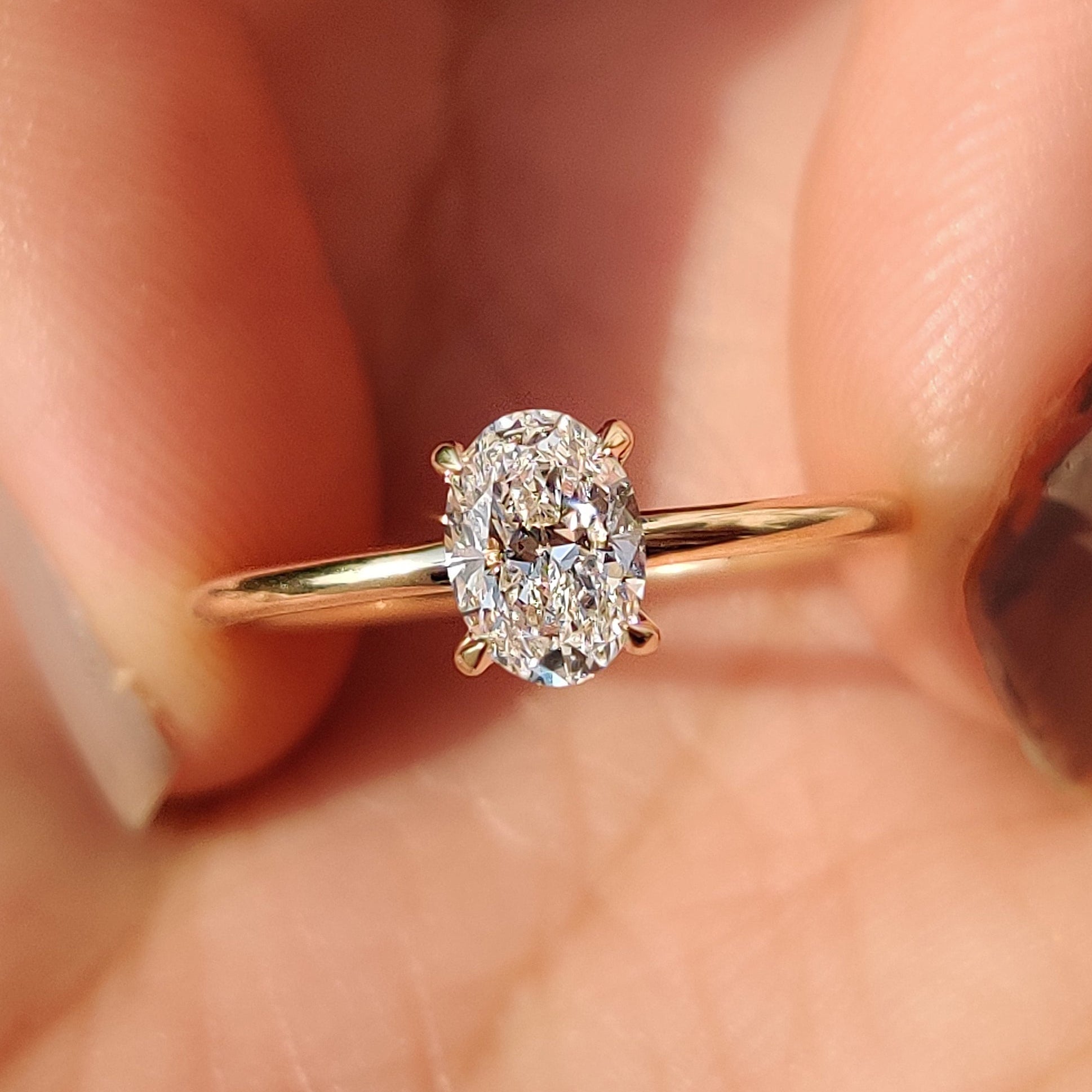 Oval Solitaire Ring Main image