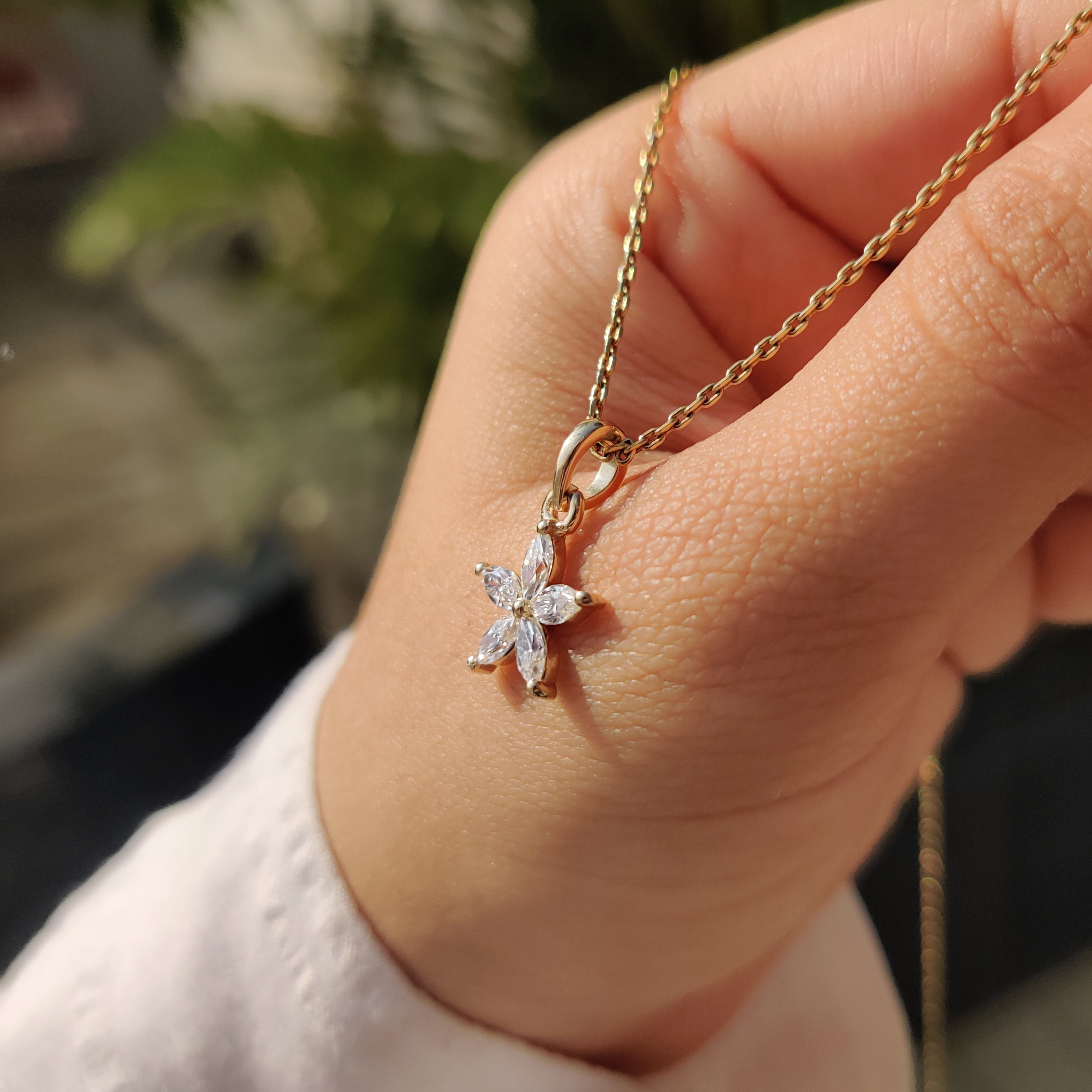 Marquise Diamond Pendant In Flower Design