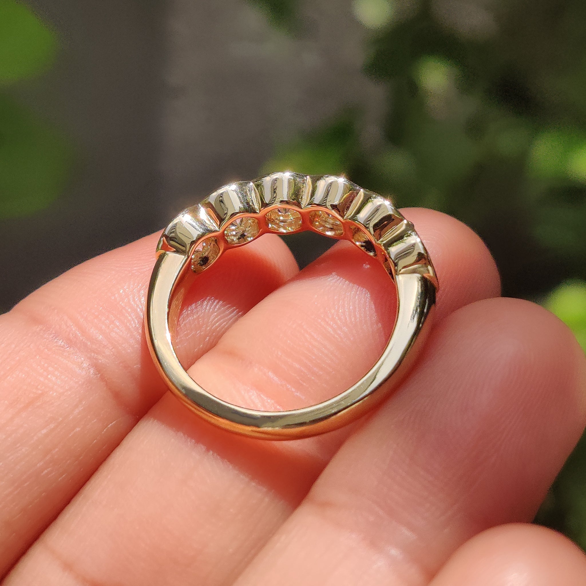 Yellow Gold Wedding Band - 6 Round Diamond