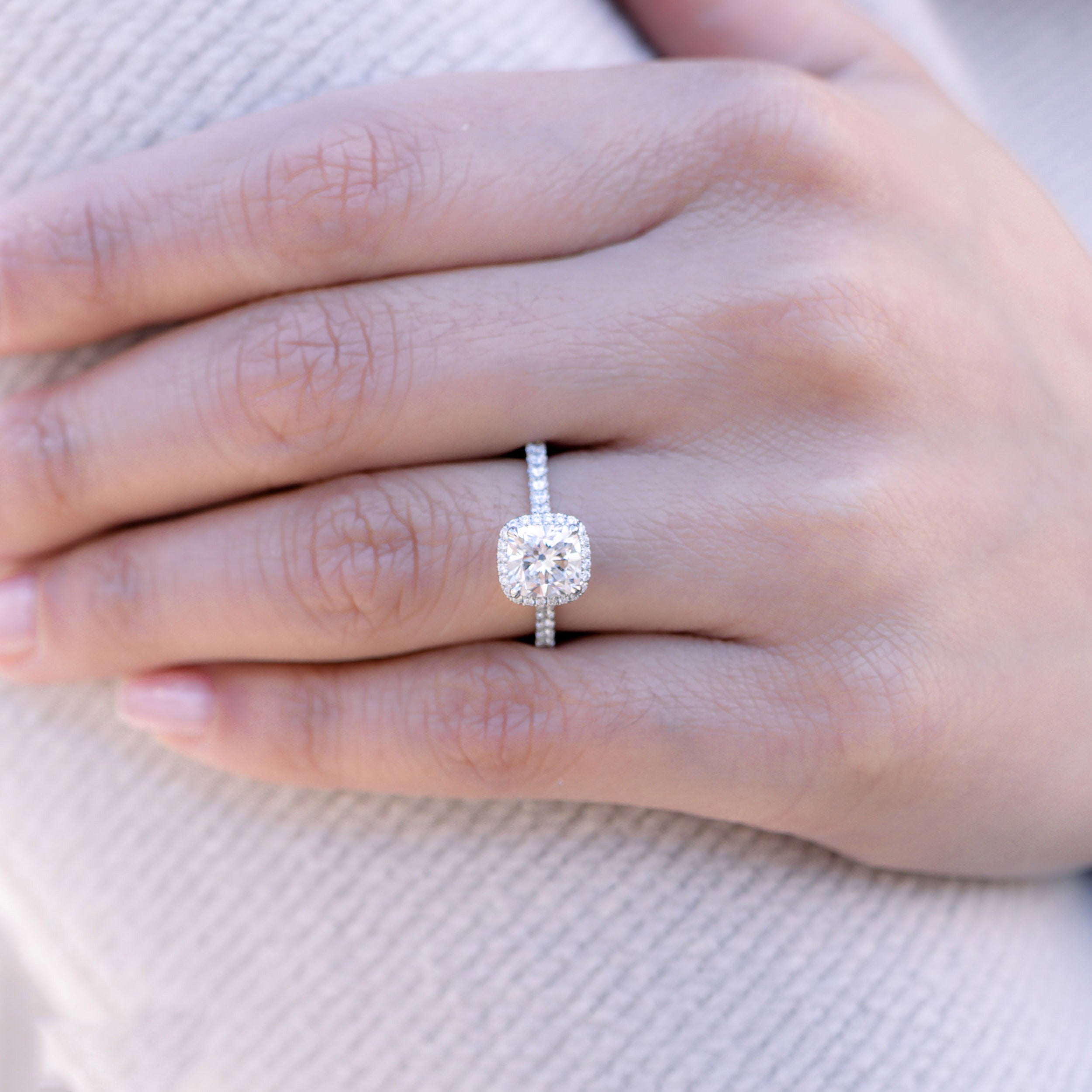 2.0 CT Cushion Cut Moissanite Halo Setting Engagement Ring