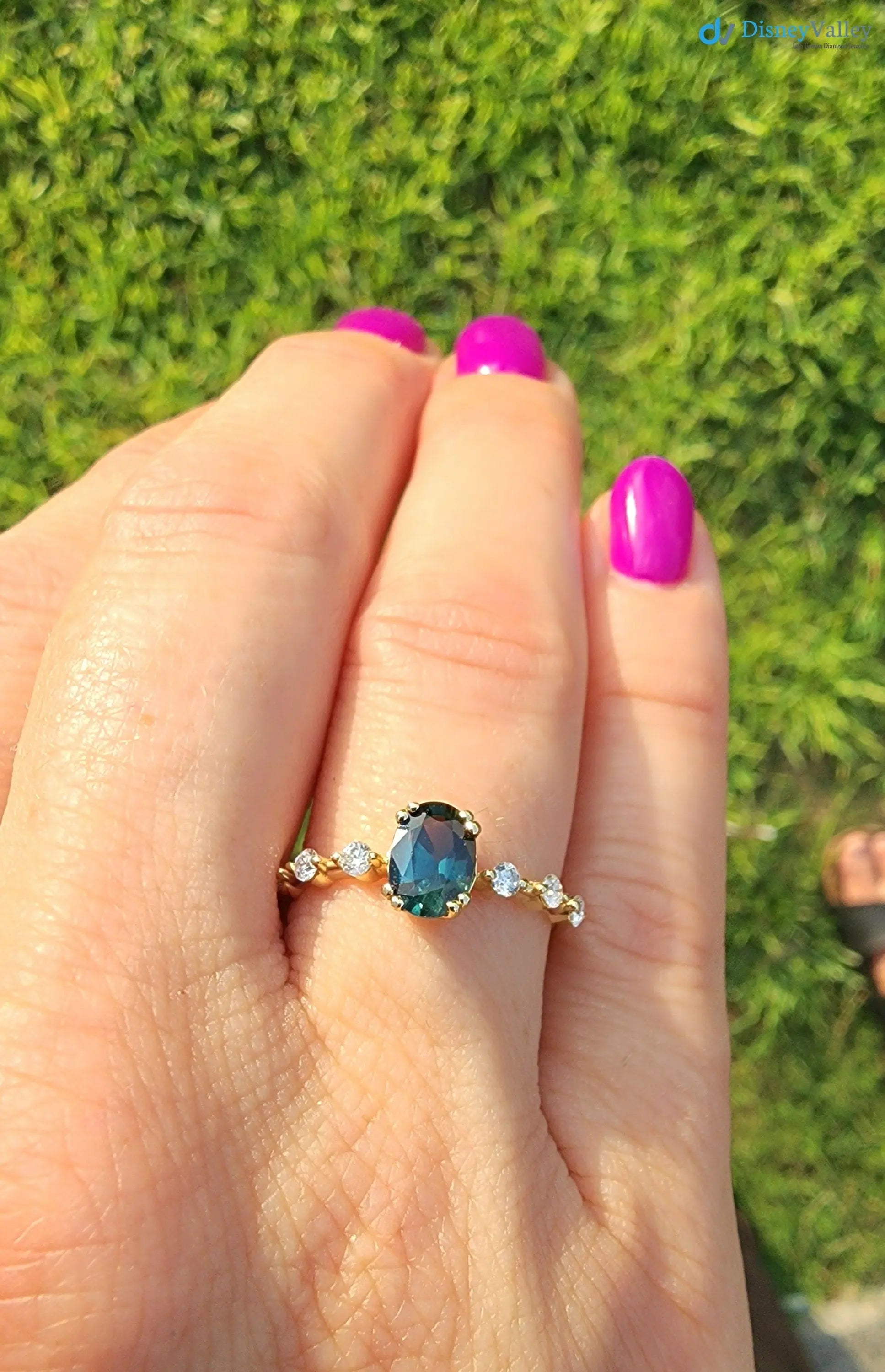 1 Carat Teal Sapphire oval cut cluster Engagement ring - DisneyValley