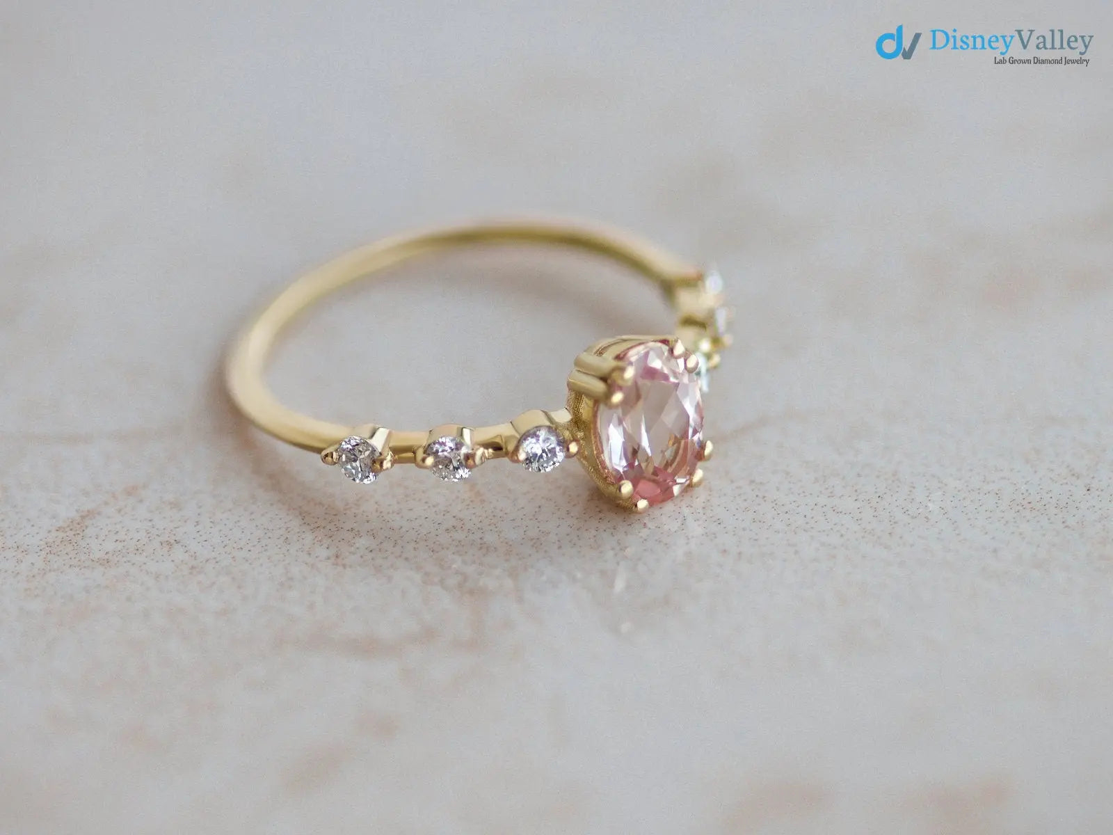 1 carat light pink Sapphire Dainty Oval Cutengagement ring - DisneyValley