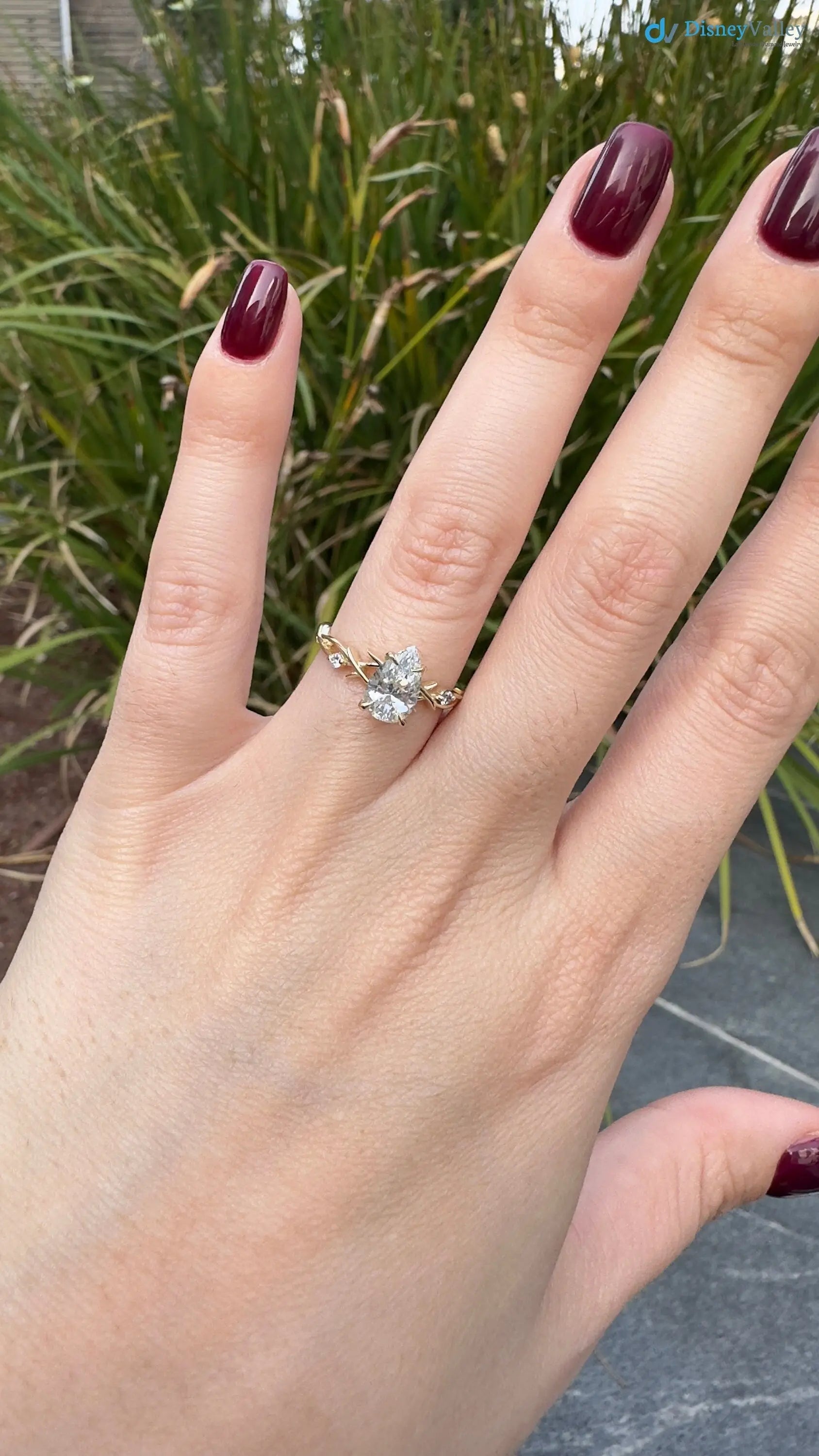1 carat pear cut Lab Diamond IGI certified Twig Engagement Ring - DisneyValley