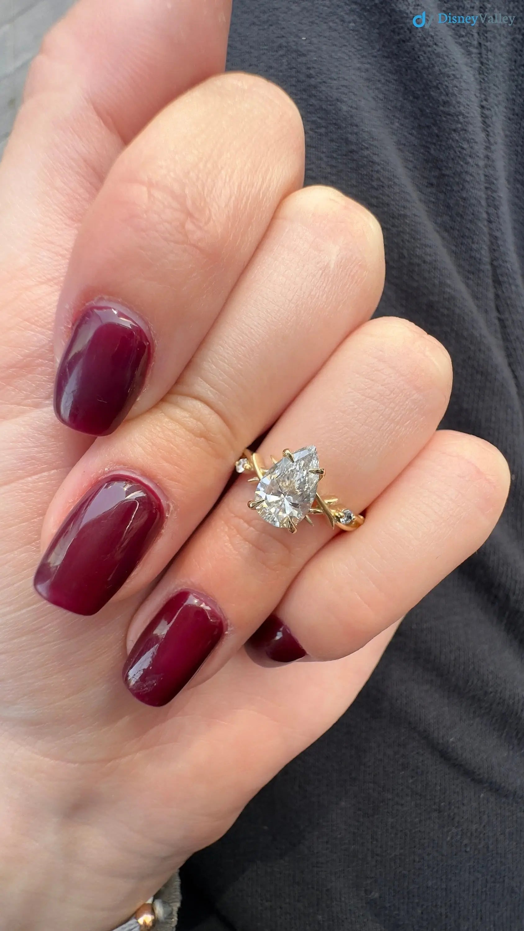1 carat pear cut Lab Diamond IGI certified Twig Engagement Ring - DisneyValley
