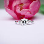 2.0 CT Round Cut Moissanite Three Stones Engagement Ring