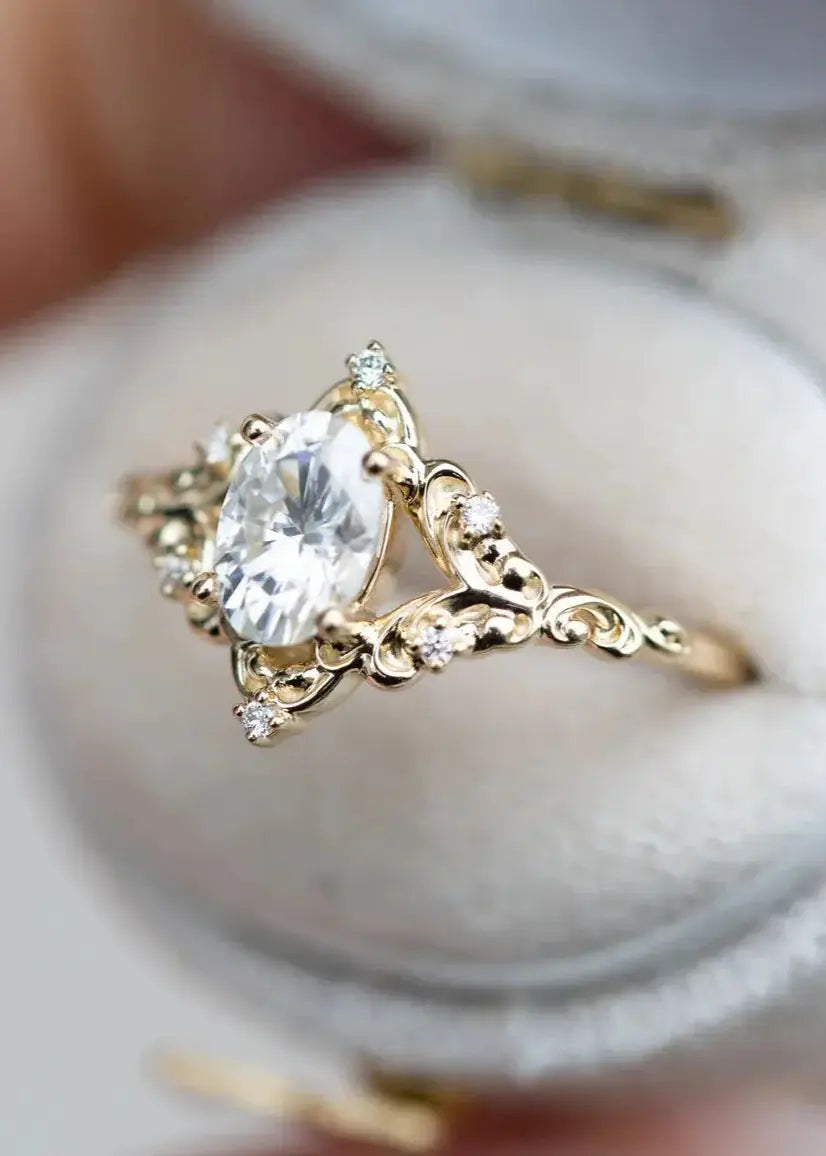 1.5 caret oval cut diamond Swirling filigree split shank vintage ring DisneyValley