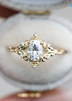 1.5 caret oval cut diamond Swirling filigree split shank vintage ring - DisneyValley