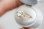 1.5 caret oval cut diamond Swirling filigree split shank vintage ring - DisneyValley