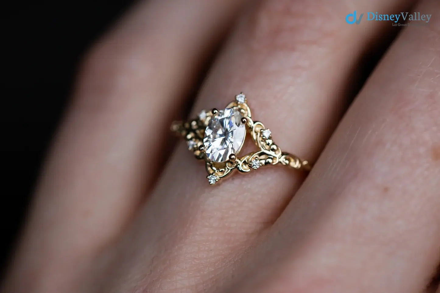 1.5 caret oval cut diamond Swirling filigree split shank vintage ring - DisneyValley