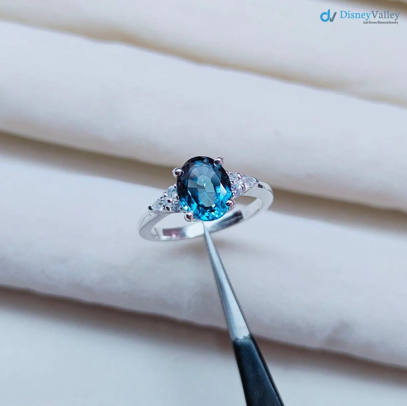 1.5 ct ocean blue vivid oval cut sapphire lab grown engagement ring - DisneyValley