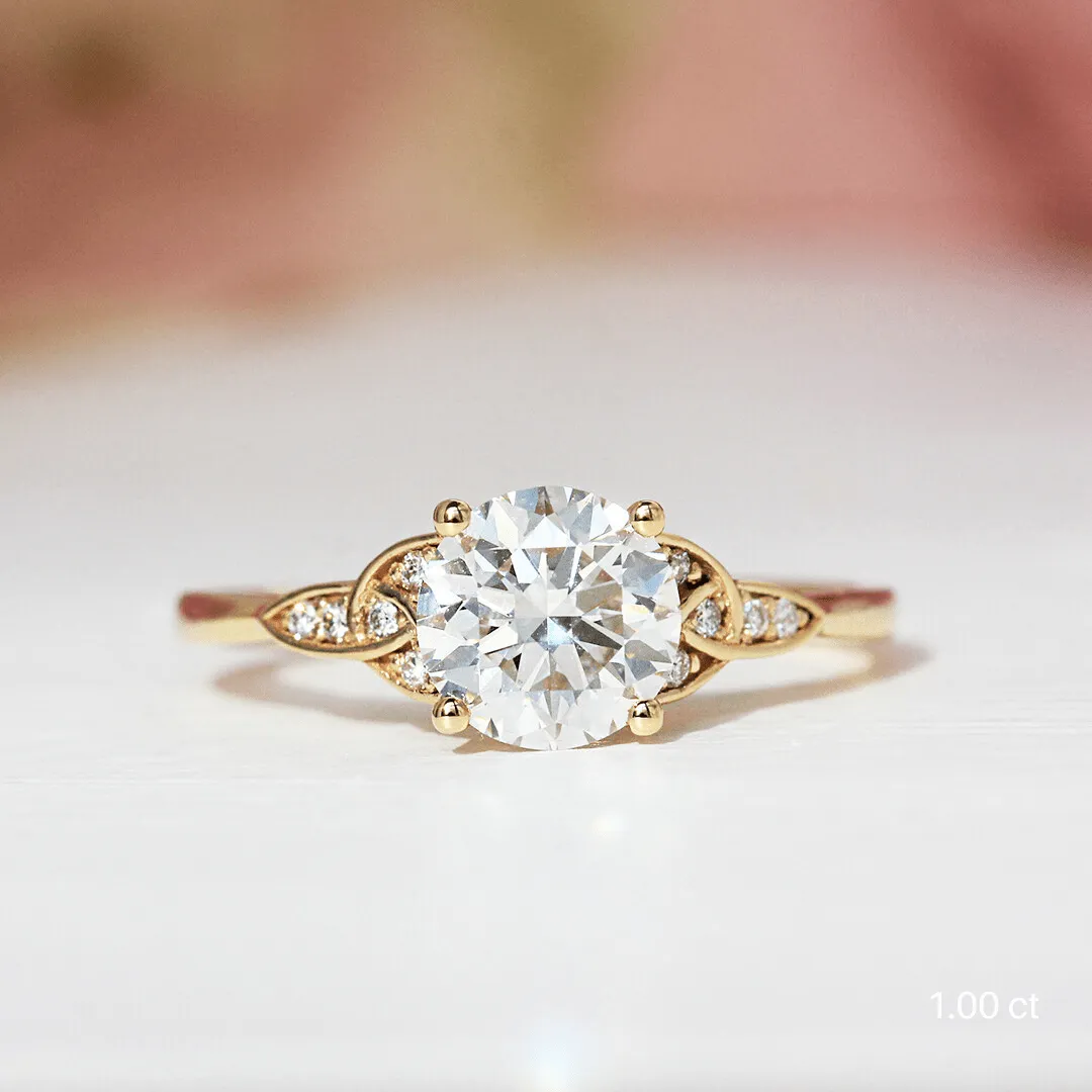 0.70 CT- 1.50 CT Round Moissanite Cluster Engagement Ring Main image