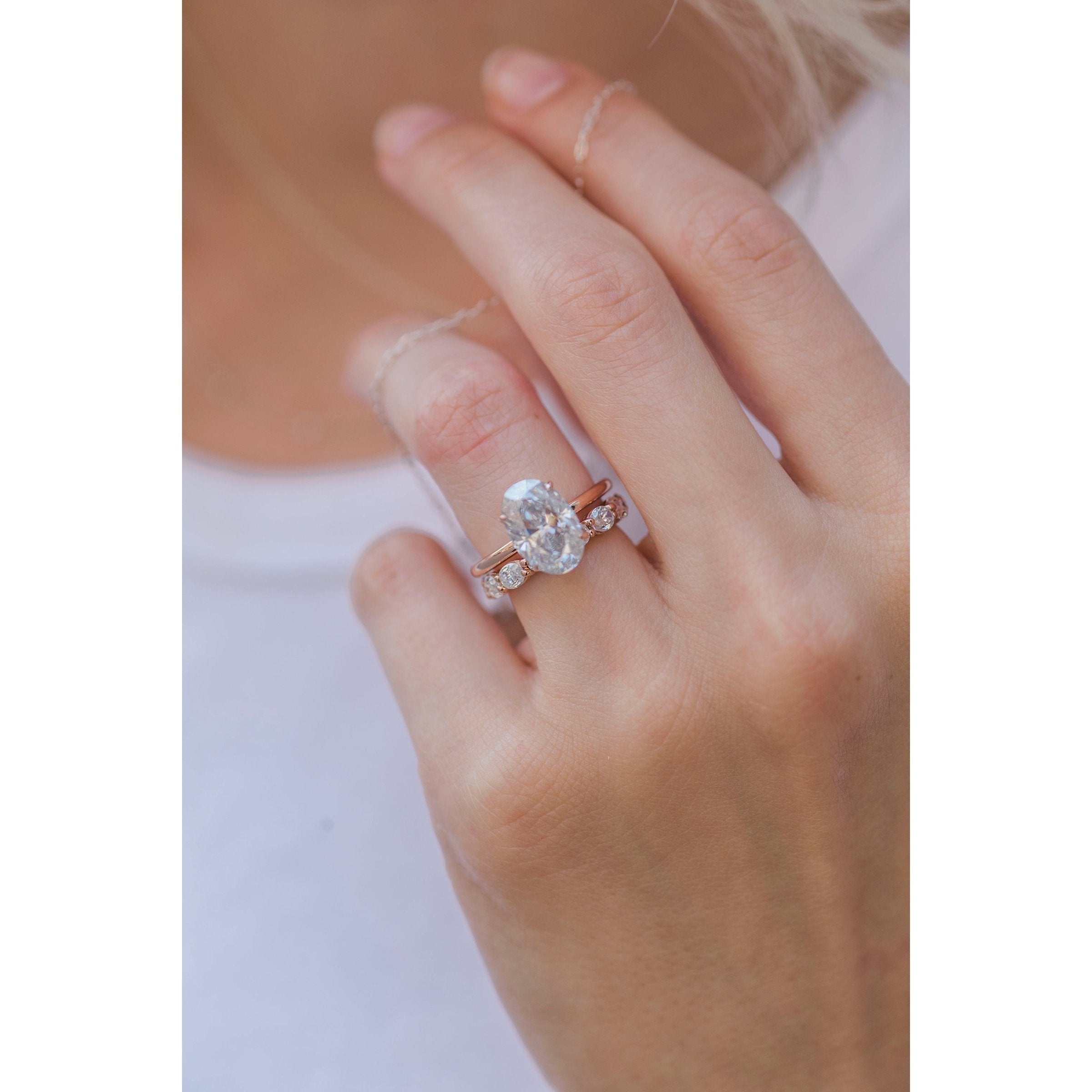 4.0 CT Elongated Oval Moissanite Solitaire Engagement Ring