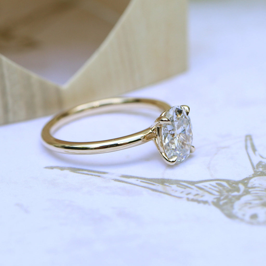 2.0 CT Oval Cut Moissanite Solitaire Setting Engagement Ring