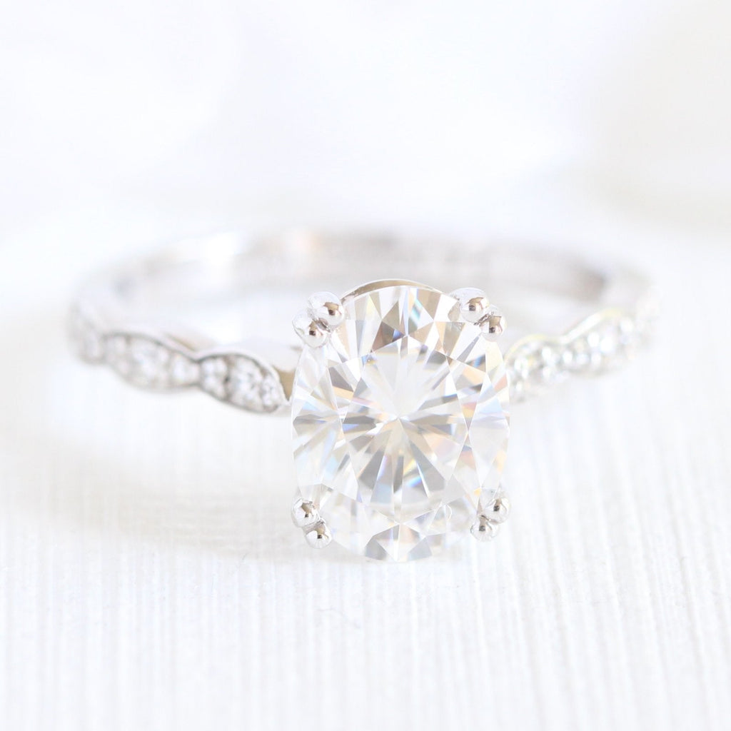 2.0CT Oval Cut Moissanite Vintage Halo Bridal Ring Set