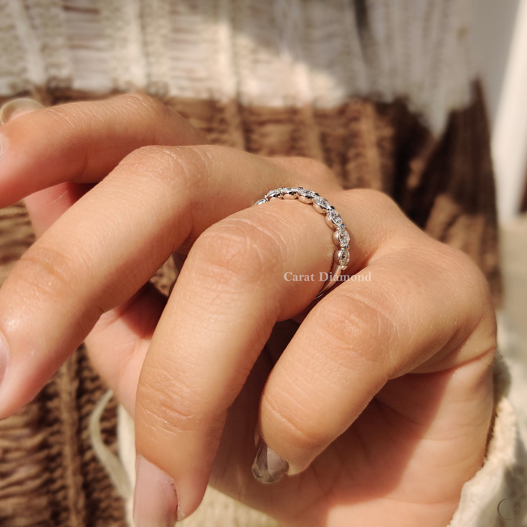 White Gold Wedding Band For Women in Round Diamond
