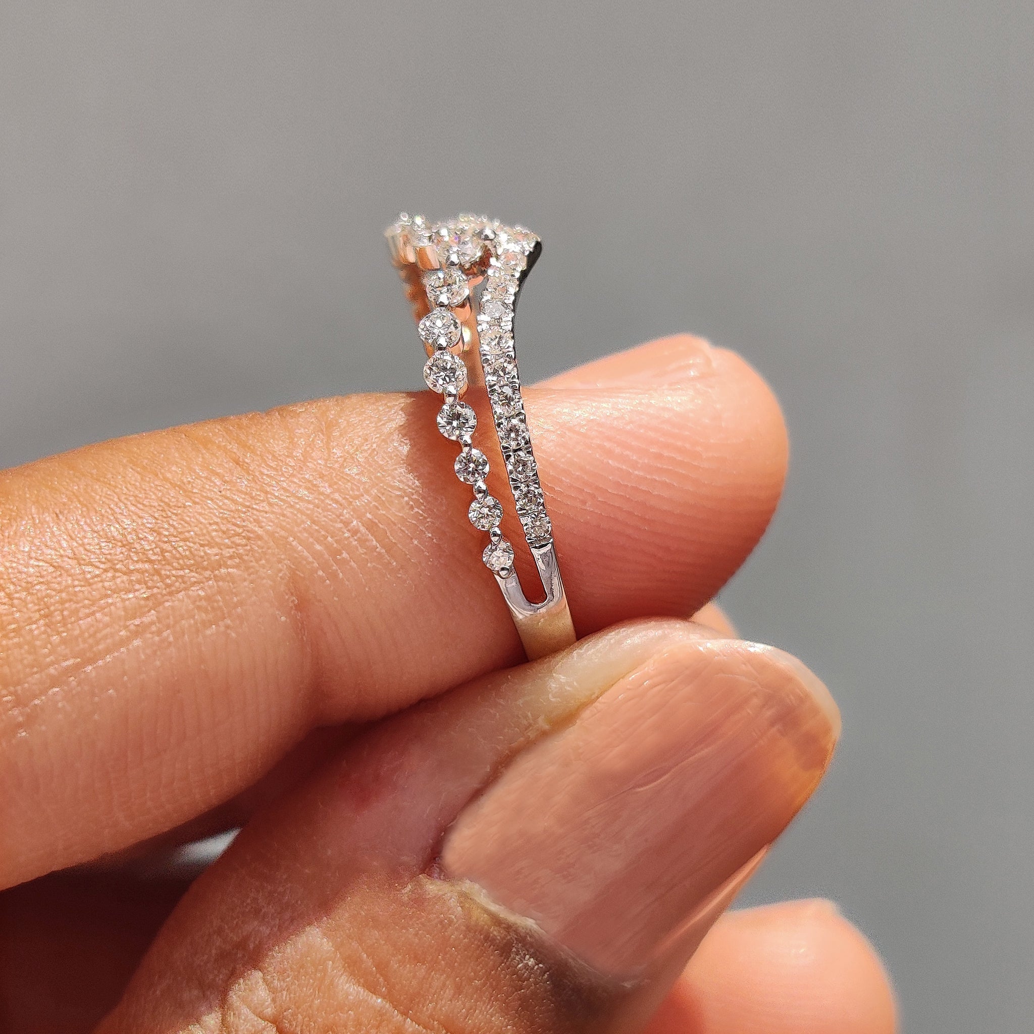 Stackable Chevron Wedding Band In White Gold Secondary image