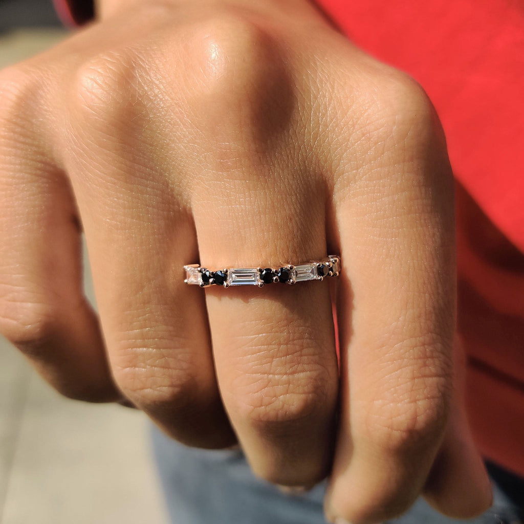 Baguette And Round Wedding Band With Black Moissanite