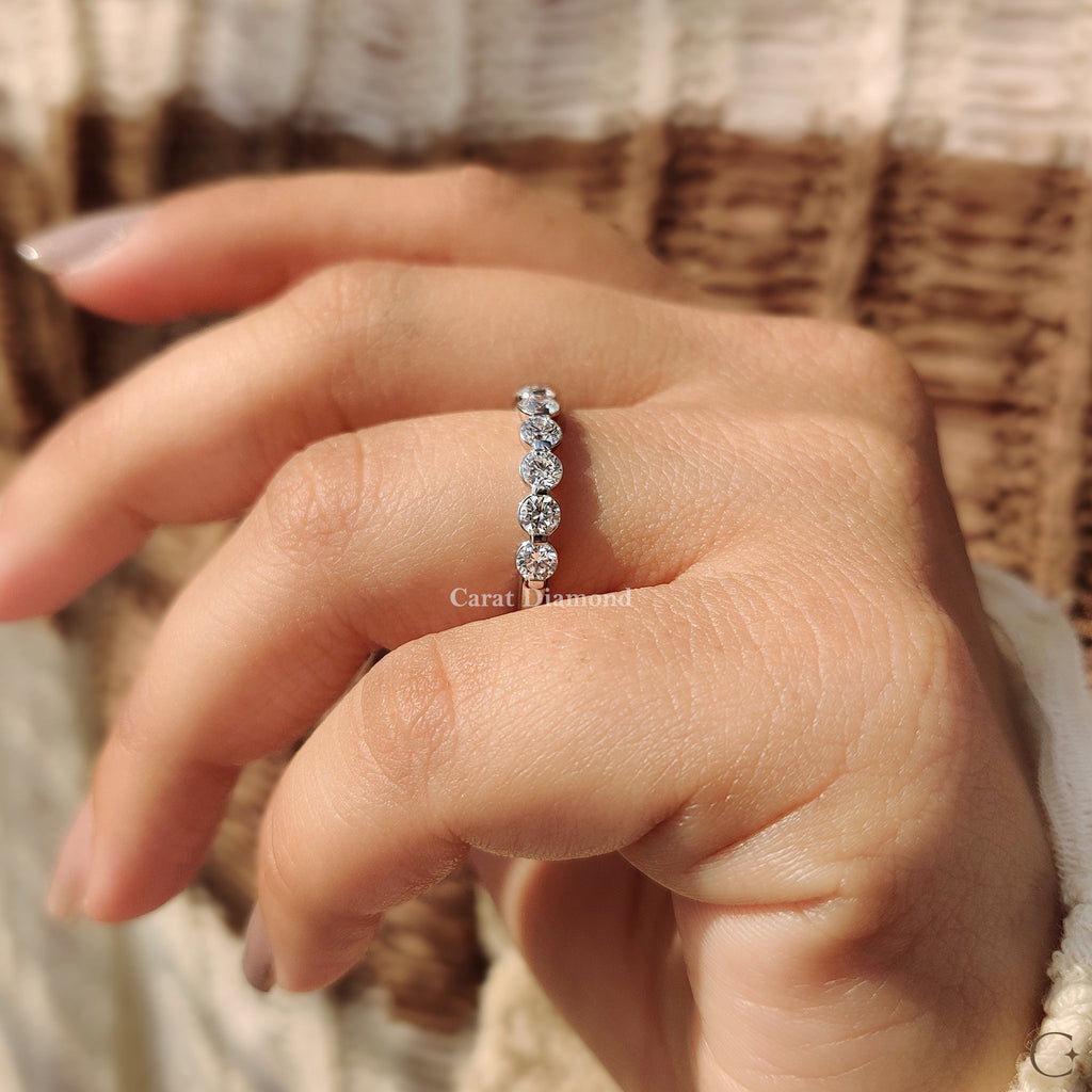 White Gold Wedding Band For Women in Round Diamond