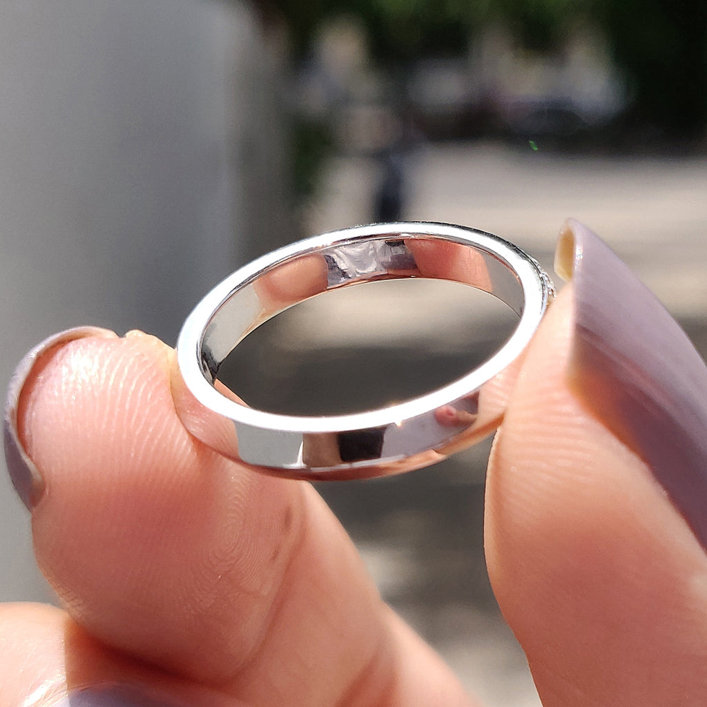Knife Edge Wedding Band - Pave Diamond