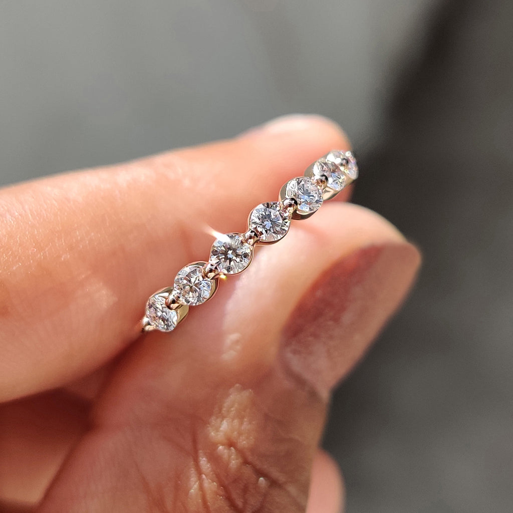 Yellow Gold Wedding Band – Round Old Mine Cut