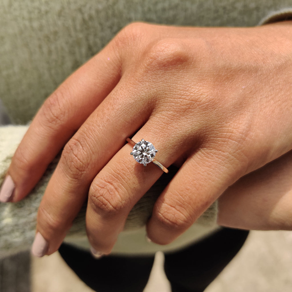 White Gold Round Cut Engagement Ring