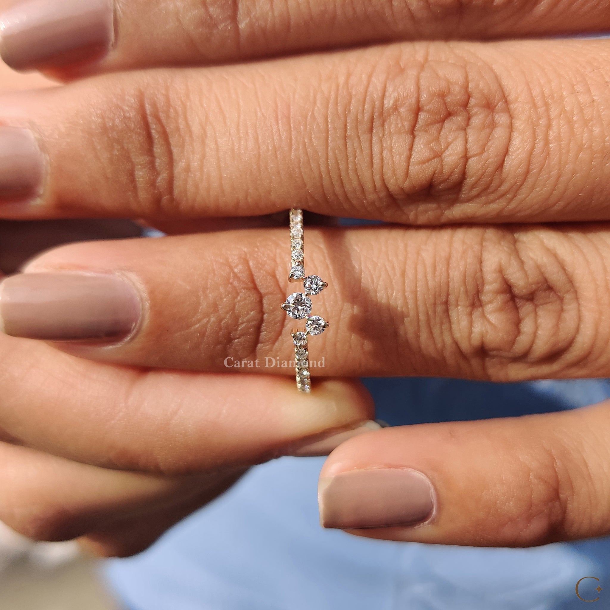 Round Cut Diamond Simple Yellow Gold Wedding Band