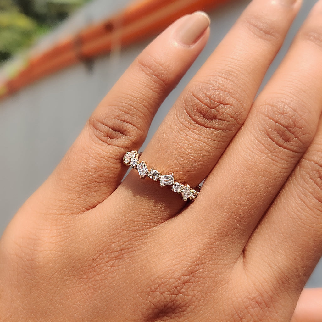 Zig Zag Band Featuring Emerald and Round Cut Diamond