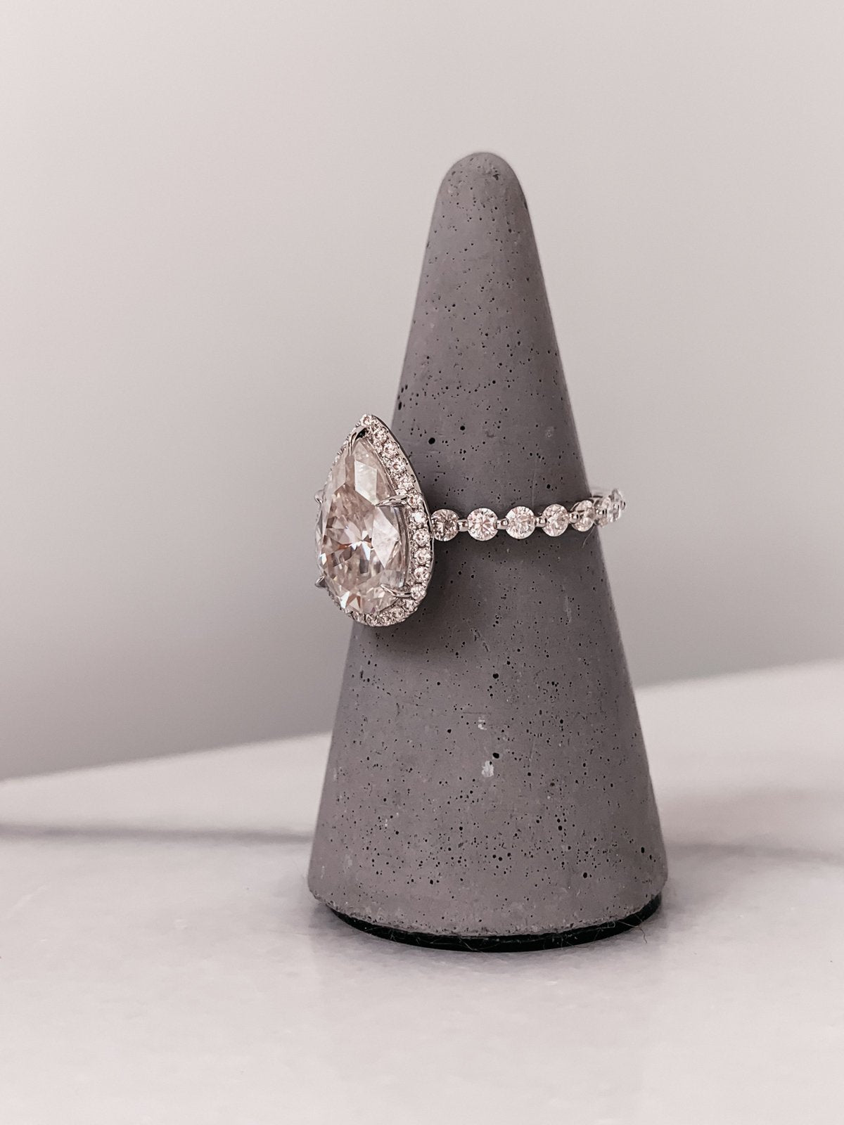 2.0 CT Pear Cut Moissanite Halo Engagement Ring