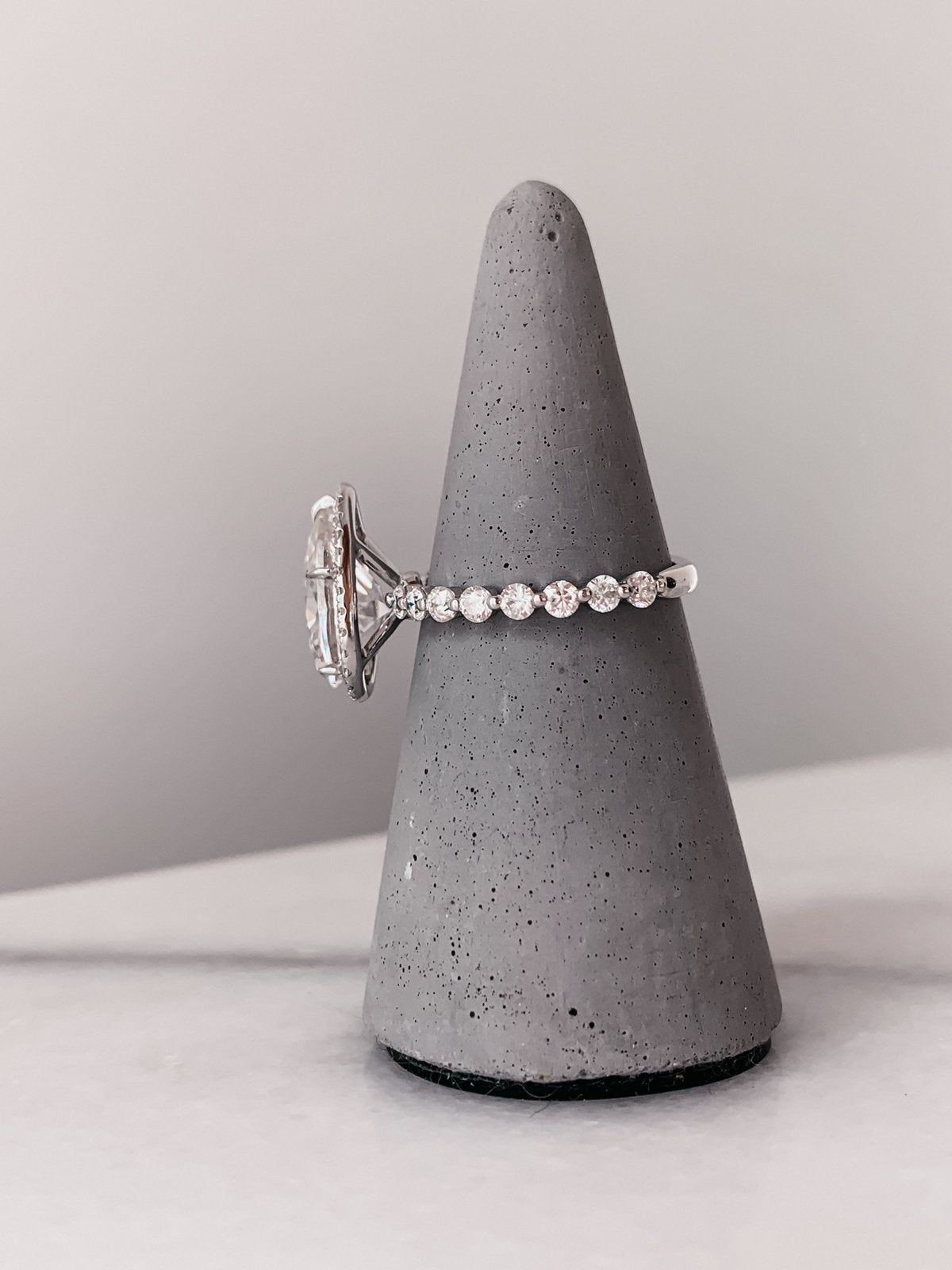 2.0 CT Pear Cut Moissanite Halo Engagement Ring