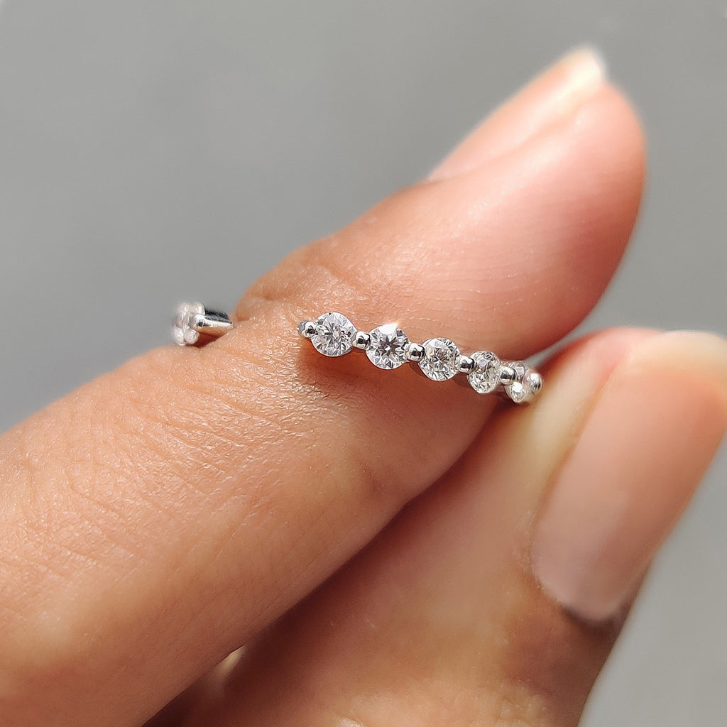 Round Cut Shared Prong Wedding Band