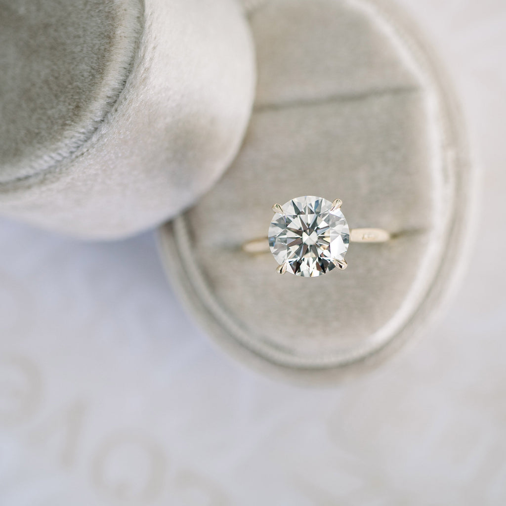 2.75 CT Round Brilliant Cut Moissanite Solitaire Engagement Ring