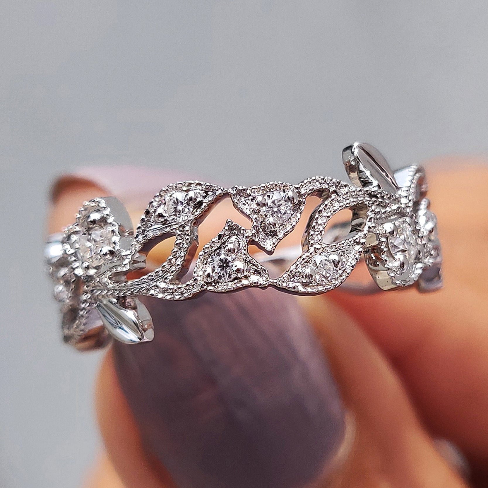 Vintage Style Wedding Band With Round Moissanite Main image