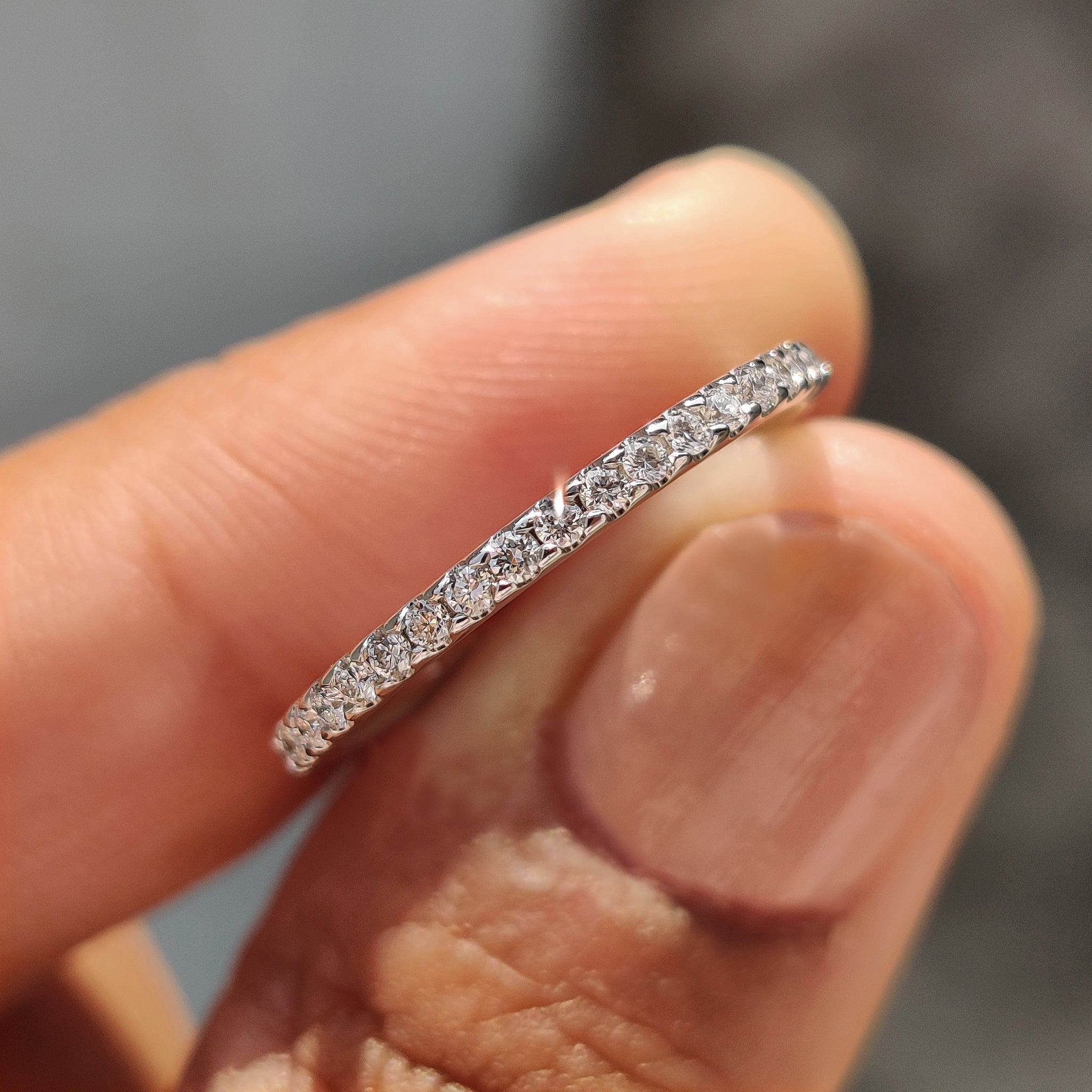 Half Eternity Band - Round Diamond
