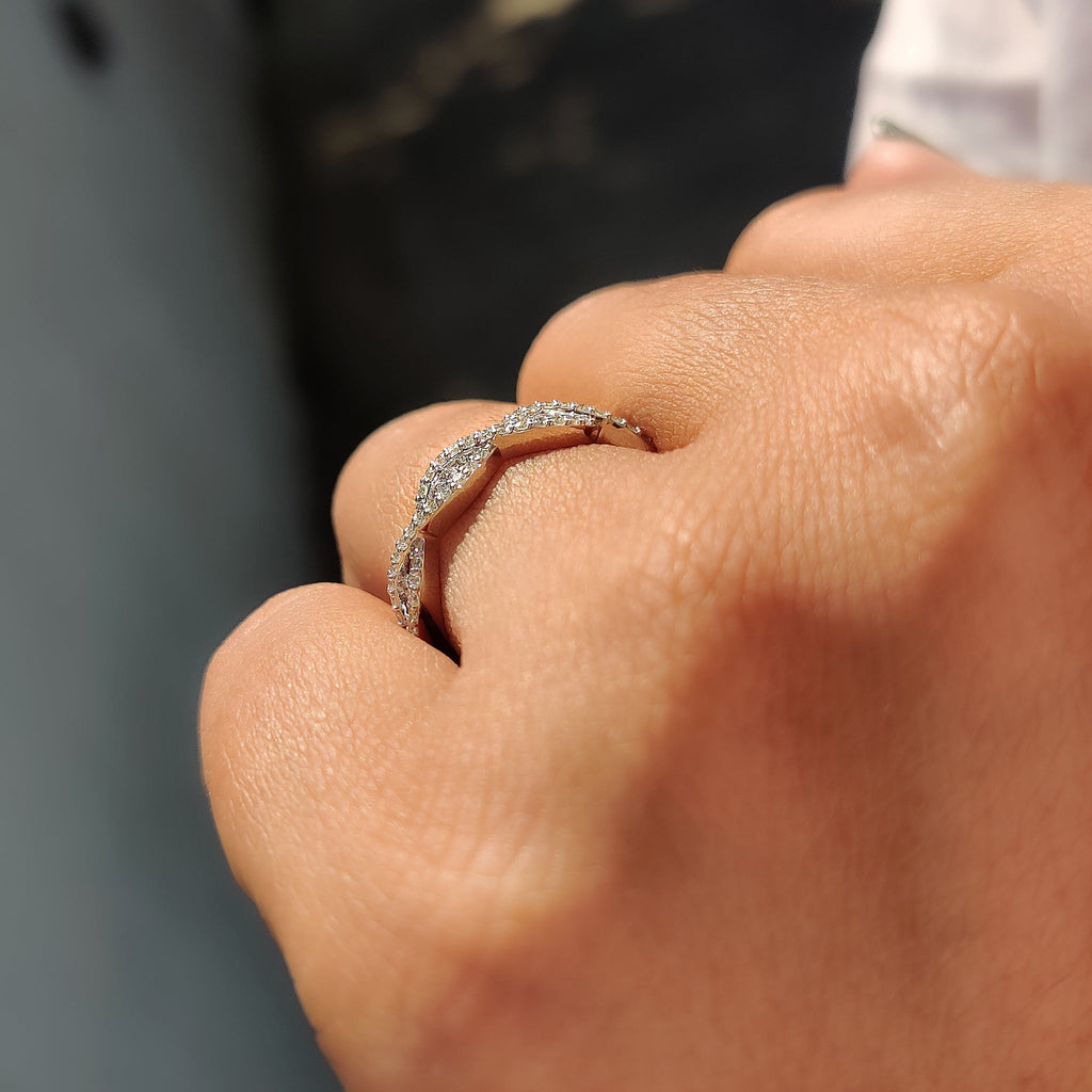 Twisted Diamond Wedding Band With Round Cut